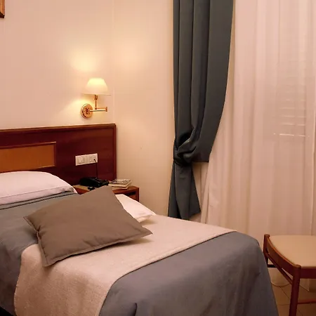 Отель Bonifacio 3*