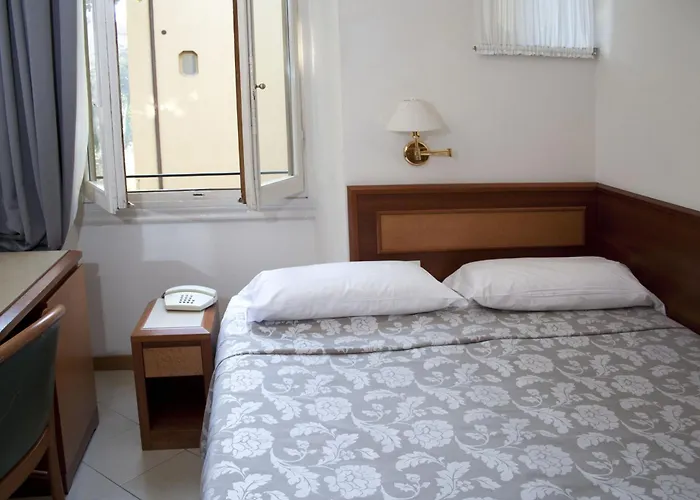 Hotel Bonifacio 3*